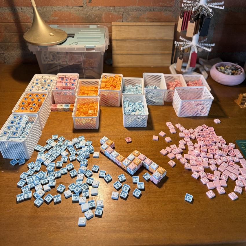 L'atelier pendant le montage d'une série de clickers